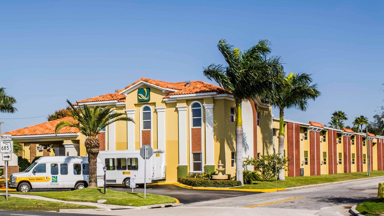 Photo of Buildings in Golfview