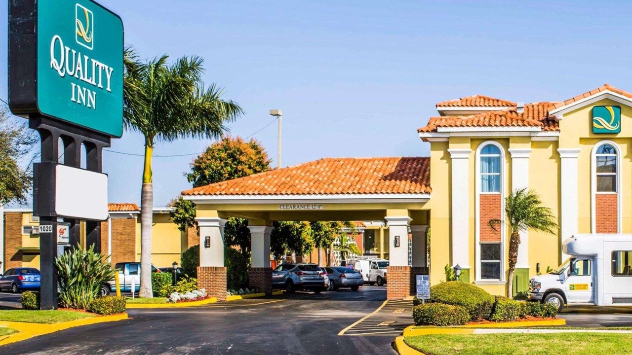 Photo of Buildings in Golfview