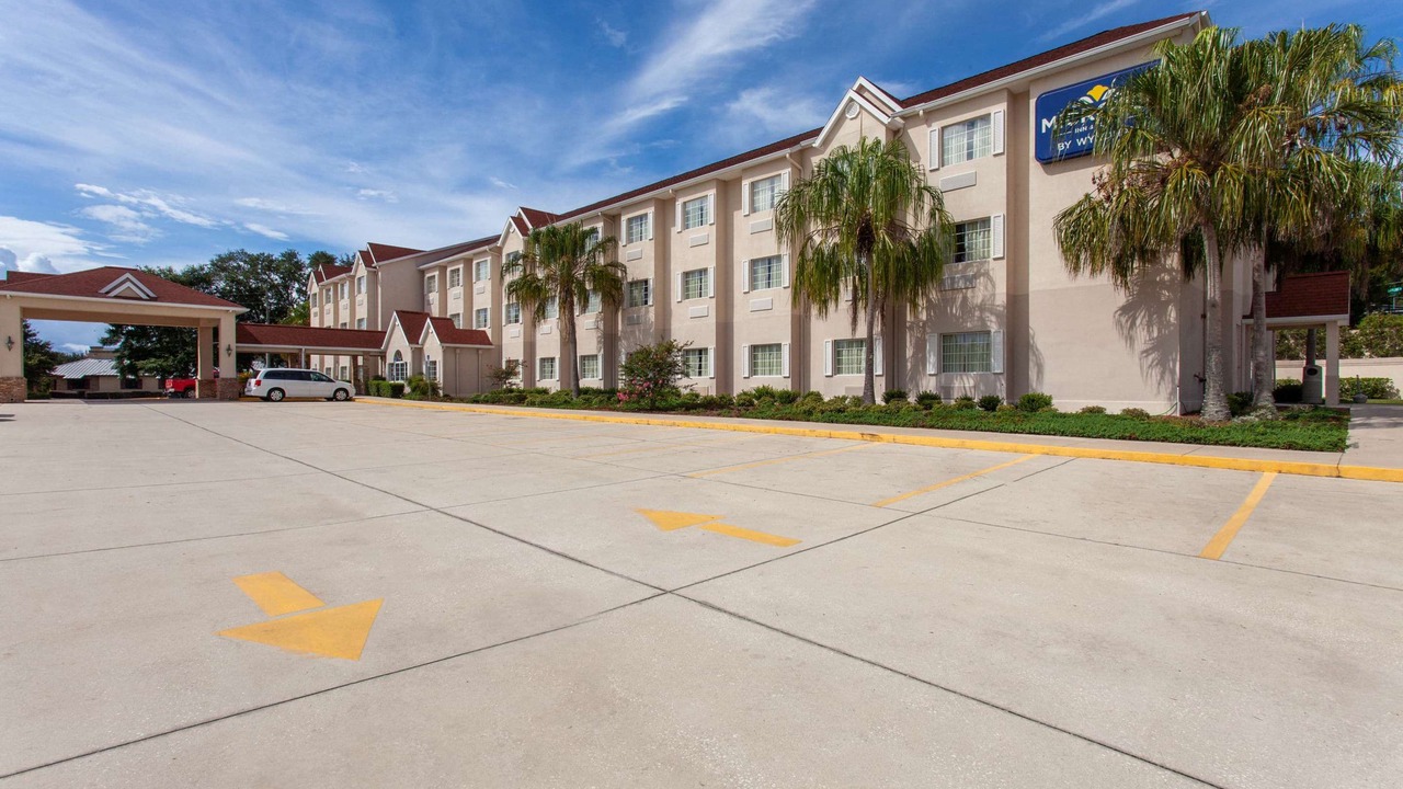 Photo of Buildings in Lady Lake