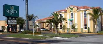 Photo of Buildings in Golfview