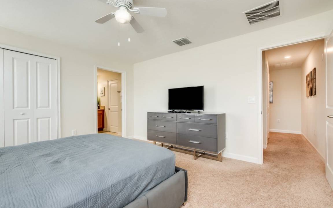 Photo of Bedroom in Davenport
