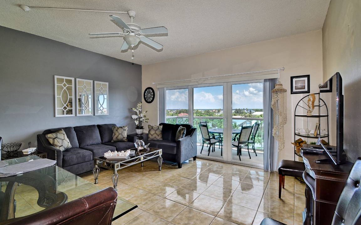 Photo of Livingroom in Clearwater Beach