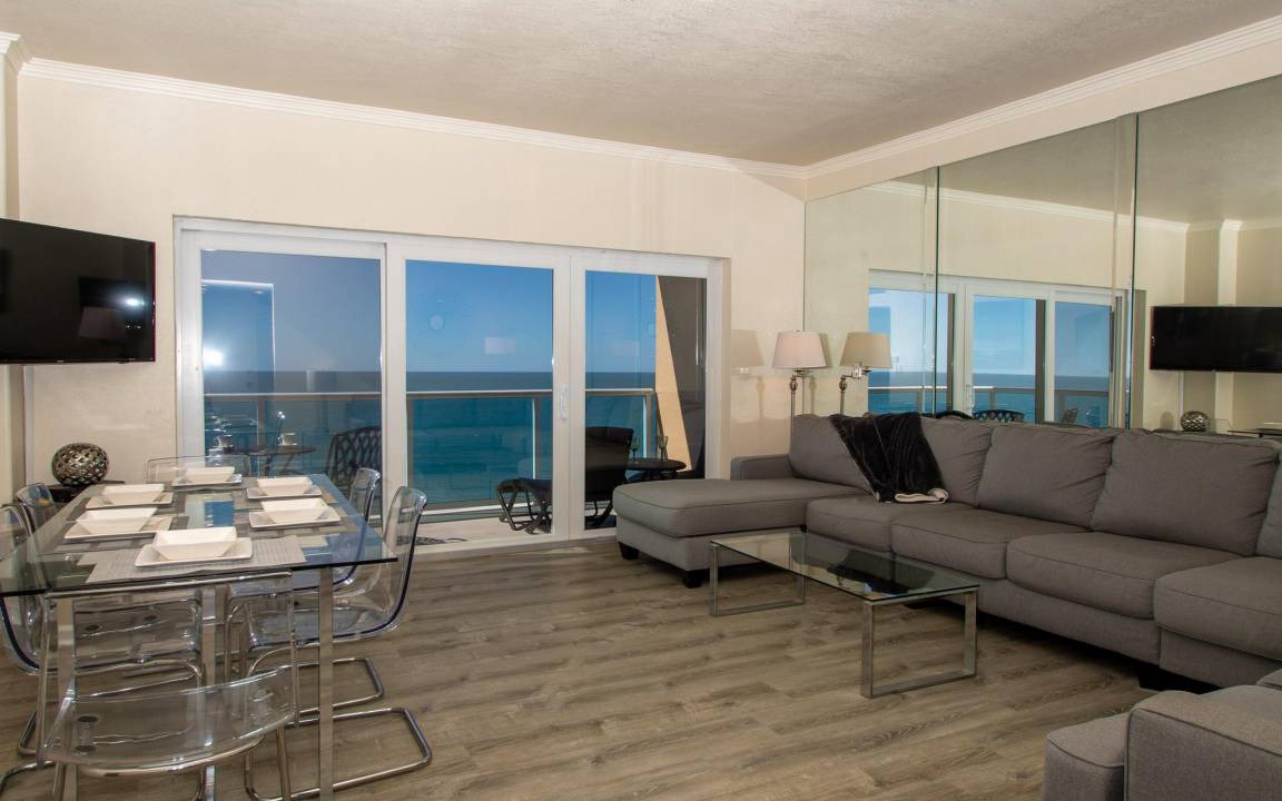 Photo of Livingroom in Clearwater Beach