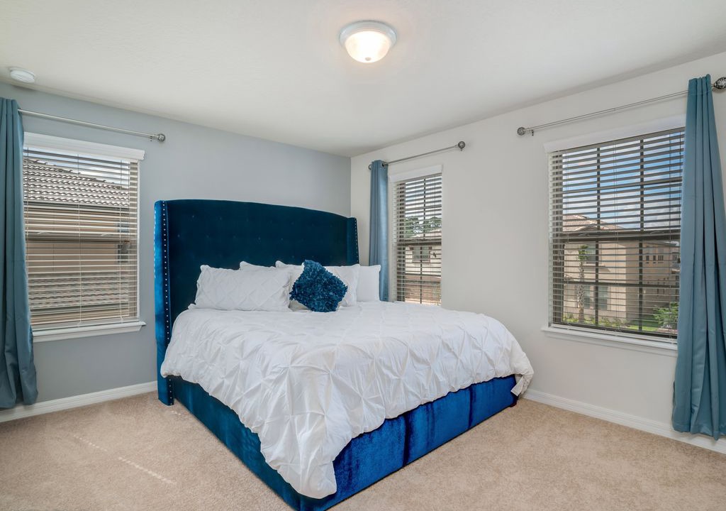 Photo of Bedroom in Bay Lake