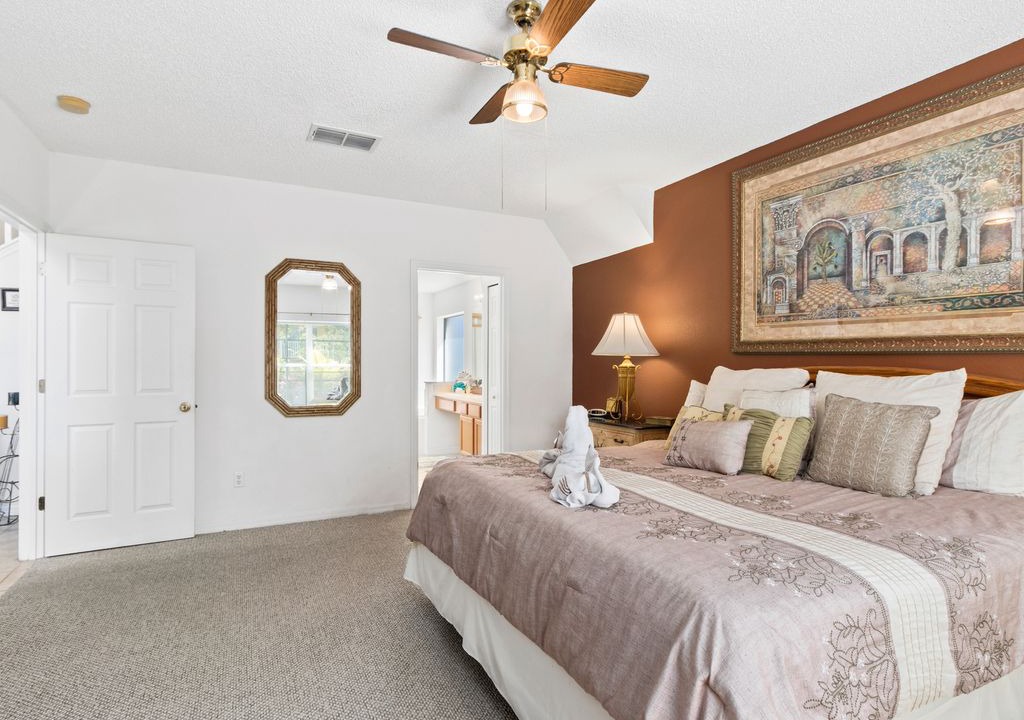 Photo of Bedroom in Seasons