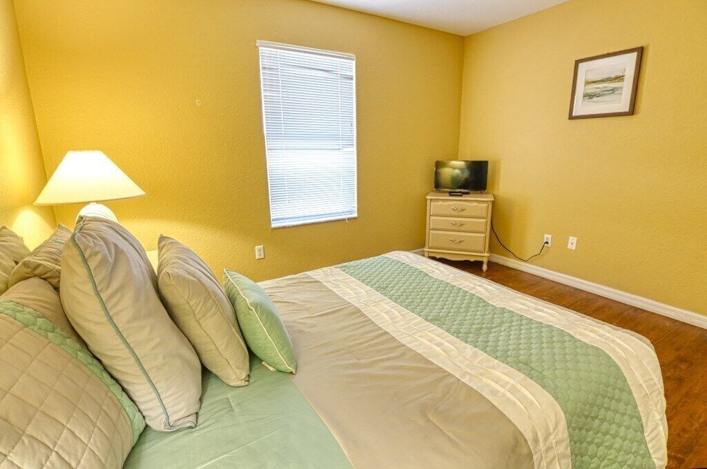 Photo of Bedroom in Pinewood Country Estates