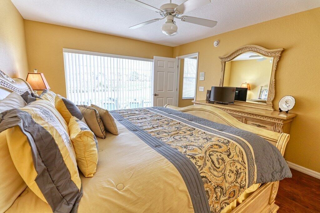 Photo of Bedroom in Pinewood Country Estates