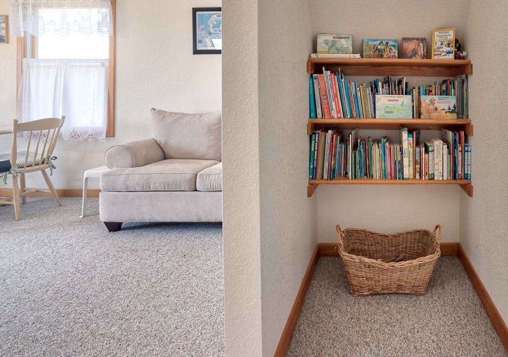 Photo of Livingroom in Brigands' Bay