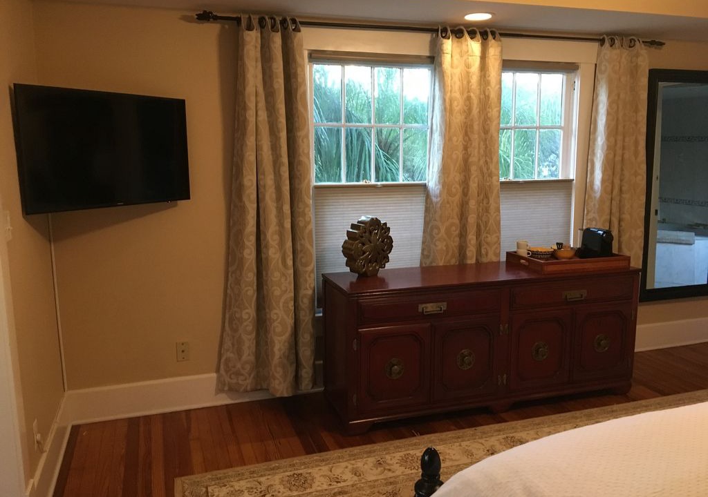 Photo of Livingroom in Historic Old Northeast