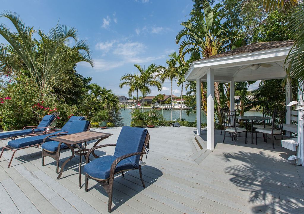 Photo of Patio Balcony in Island Estate