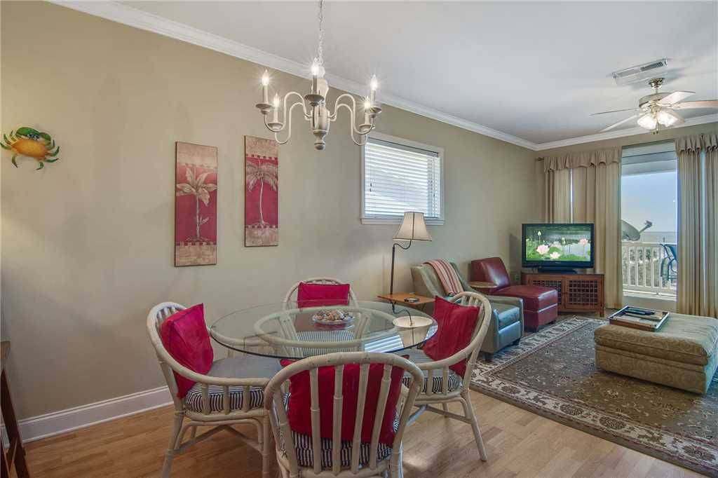 Photo of Livingroom in Folly Beach