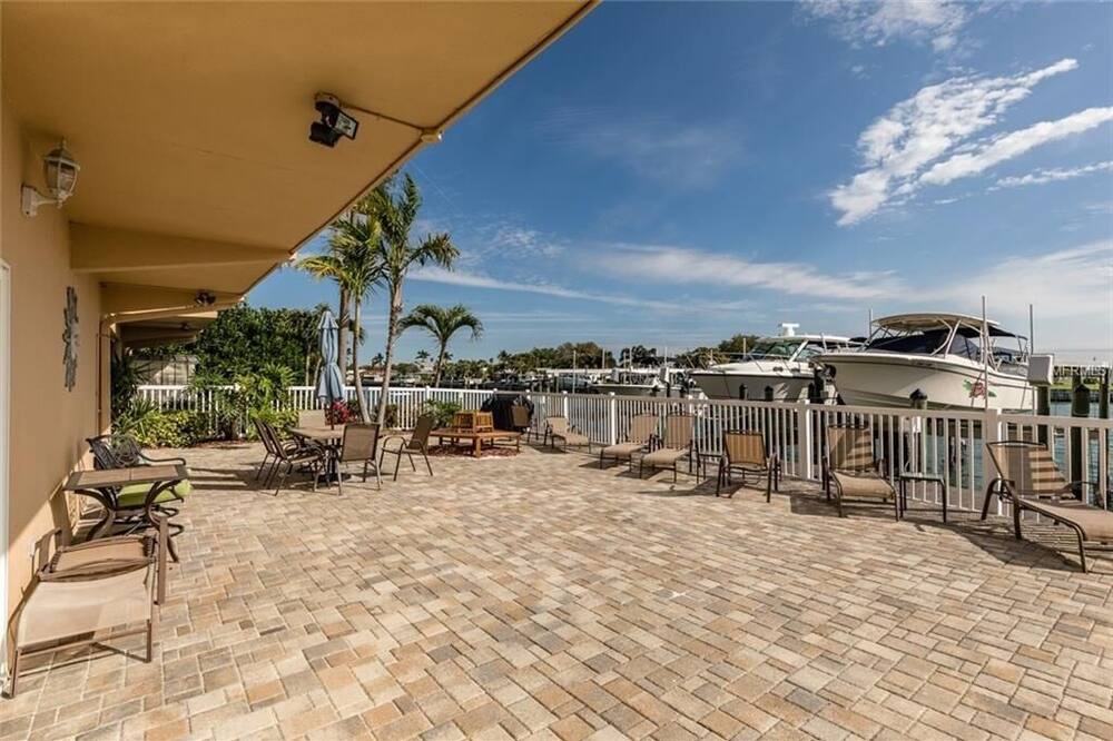Photo of Outdoor in Capri Isle