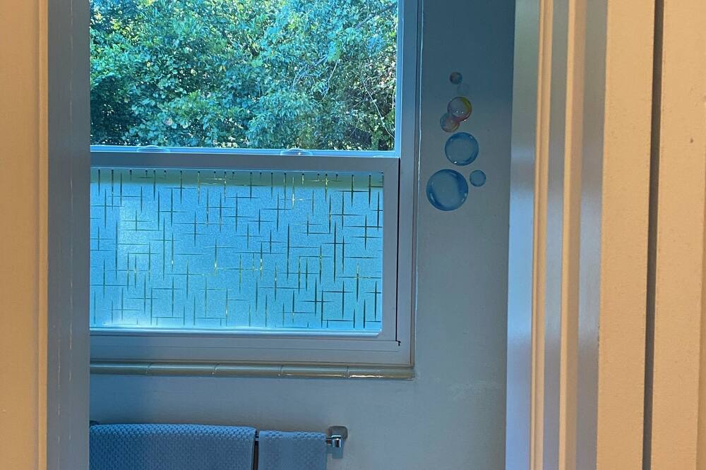 Photo of Bathroom in Ridge Manor