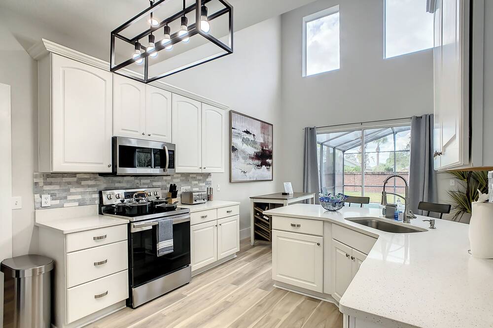 Photo of Kitchen in Crescent Lakes