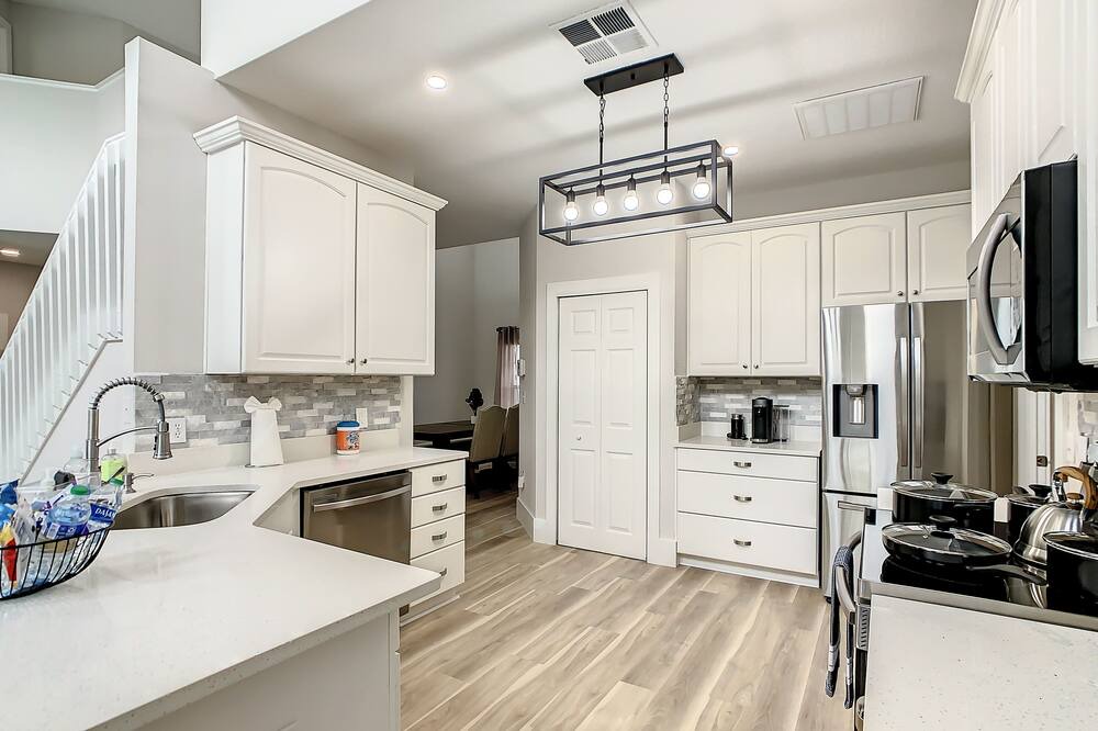 Photo of Kitchen in Crescent Lakes