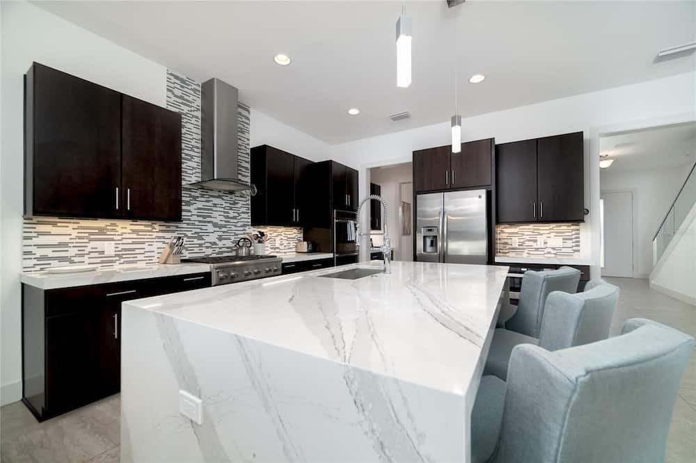Photo of Kitchen in Parkland Estates
