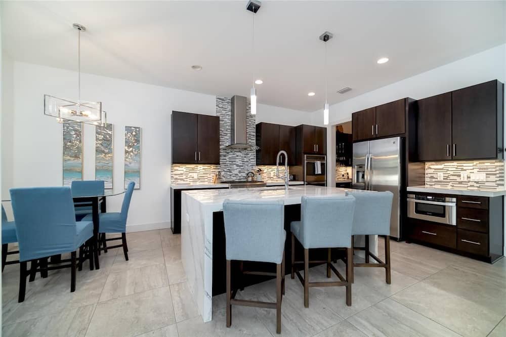 Photo of Kitchen in Parkland Estates