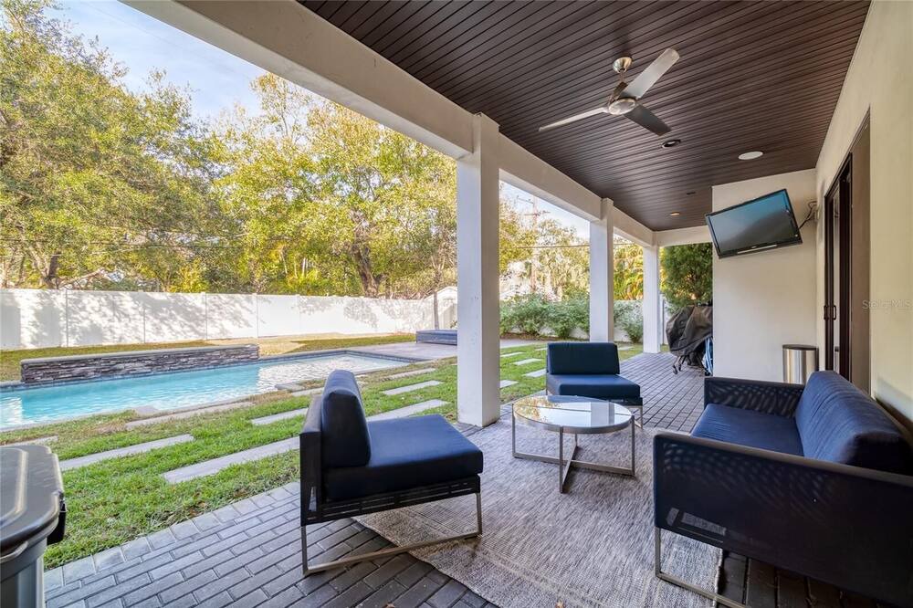 Photo of Patio Balcony in Parkland Estates