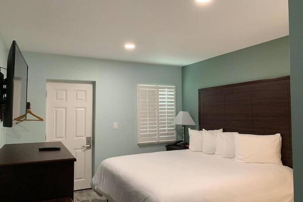 Photo of Bedroom in Ocean View Halifax Estates