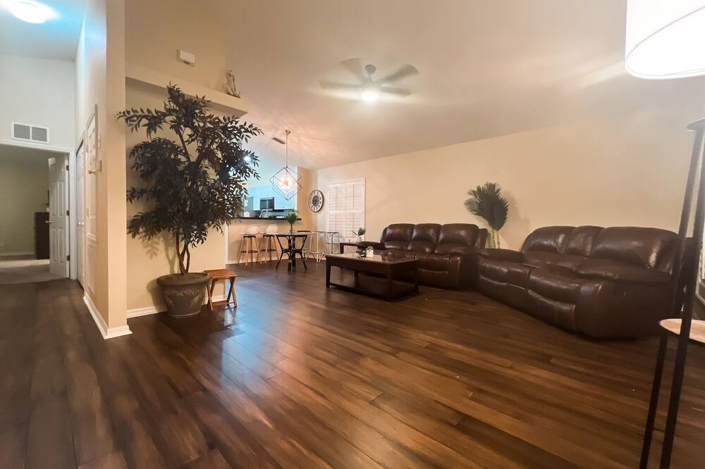 Photo of Livingroom in Riverside Heights