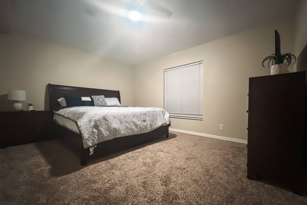 Photo of Bedroom in Riverside Heights