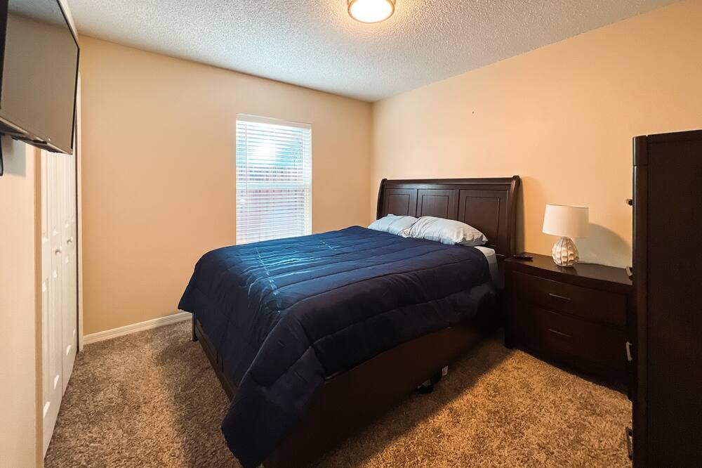 Photo of Bedroom in Riverside Heights