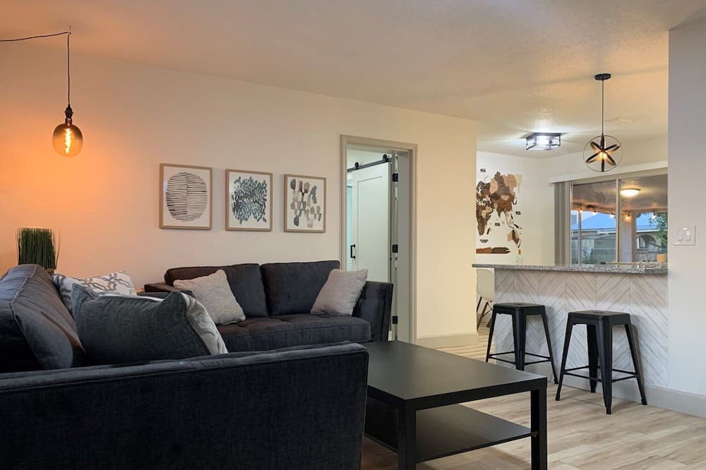 Photo of Livingroom in Greater Palm River Point CDC