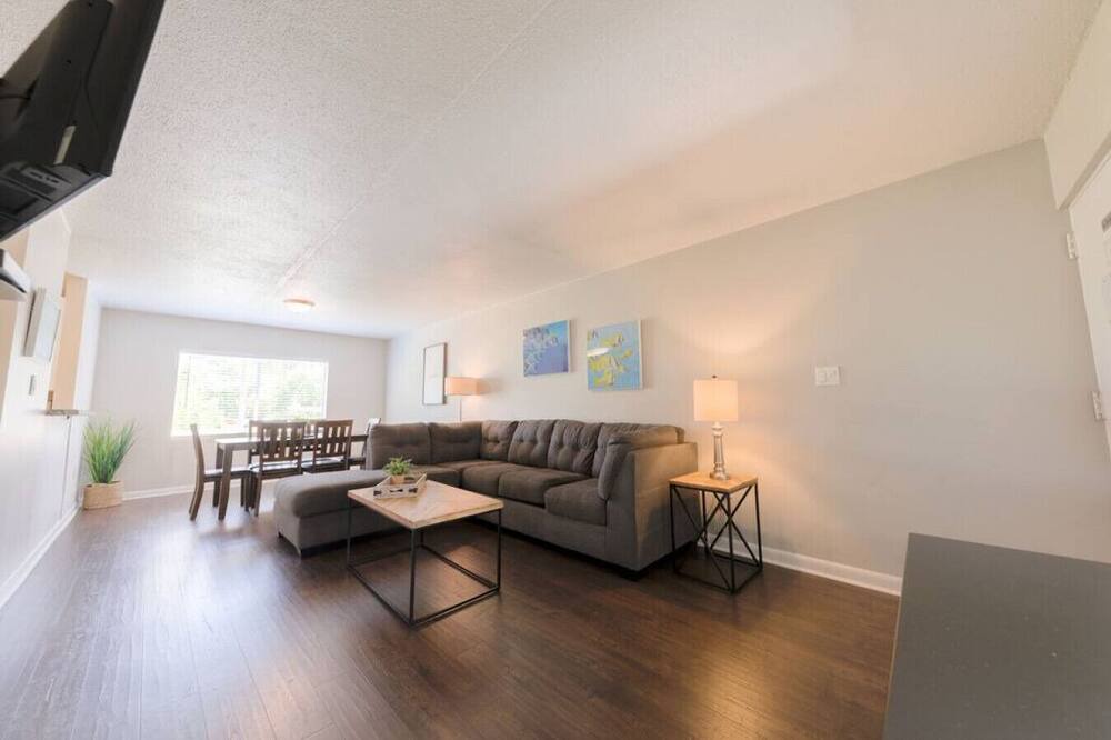 Photo of Others in Swann Estates