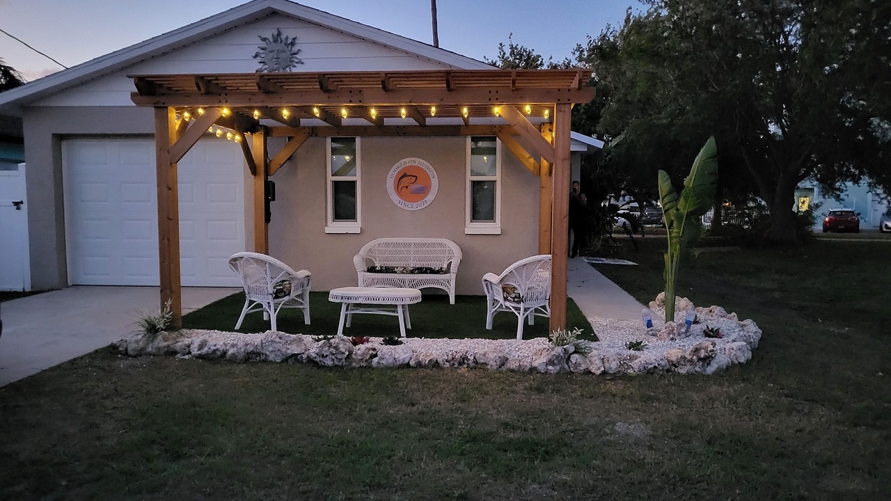 Photo of Outdoor in Hudson Beach Estates