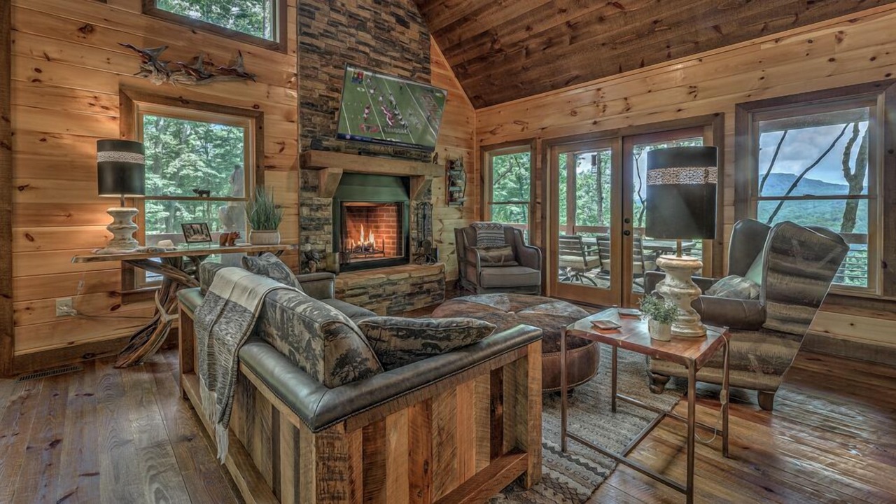 Photo of Livingroom in Ridgeline Vistas