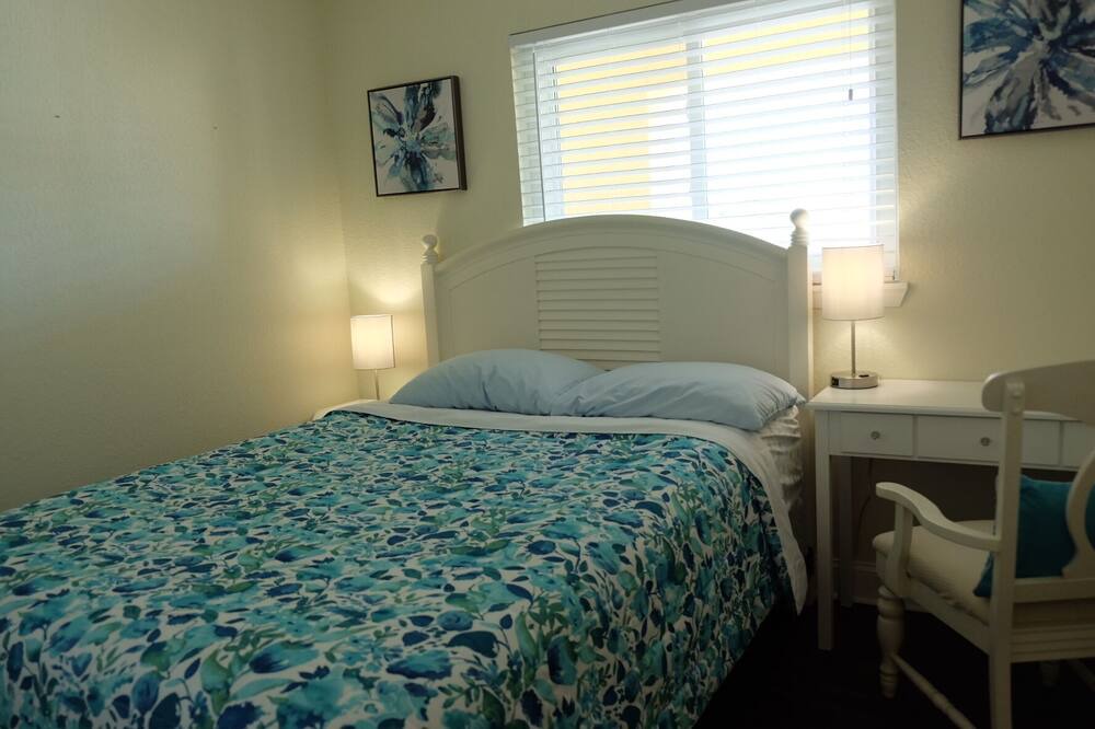 Photo of Bedroom in Tierra Verde