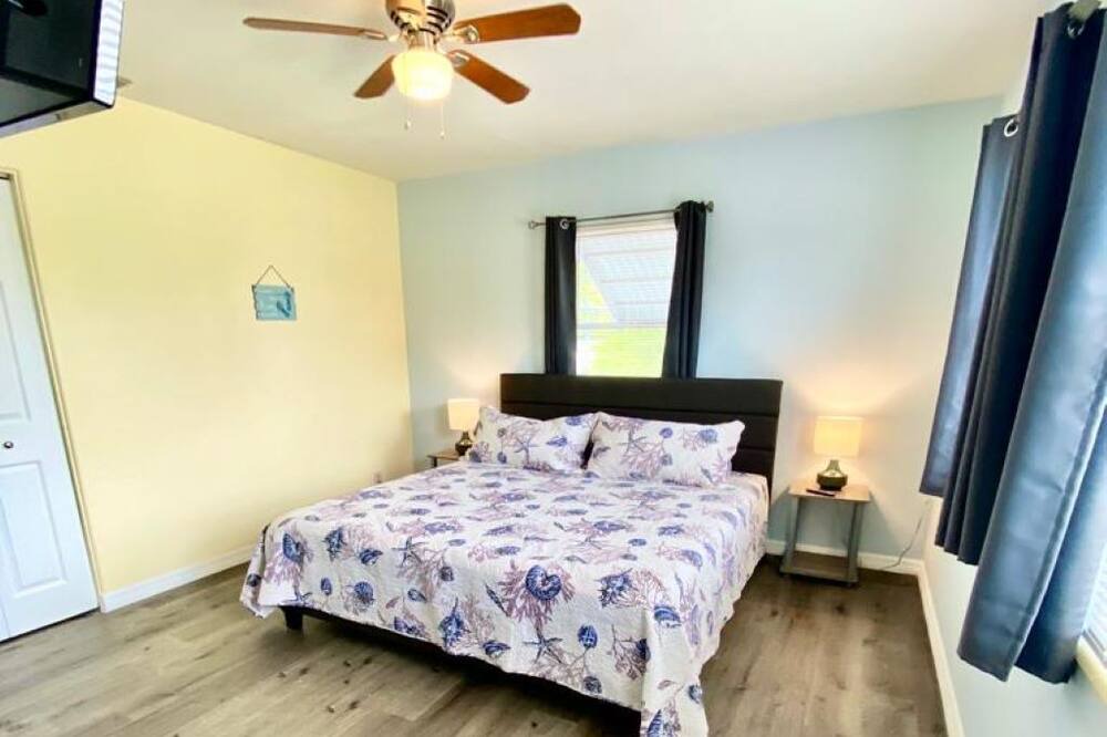Photo of Bedroom in Gulfport