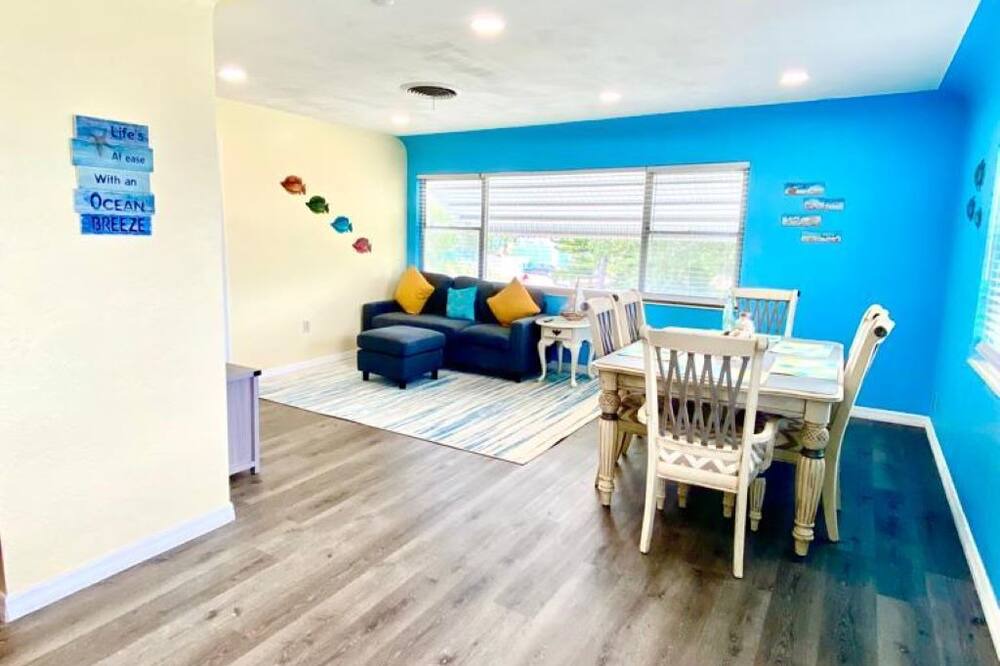Photo of Livingroom in Gulfport