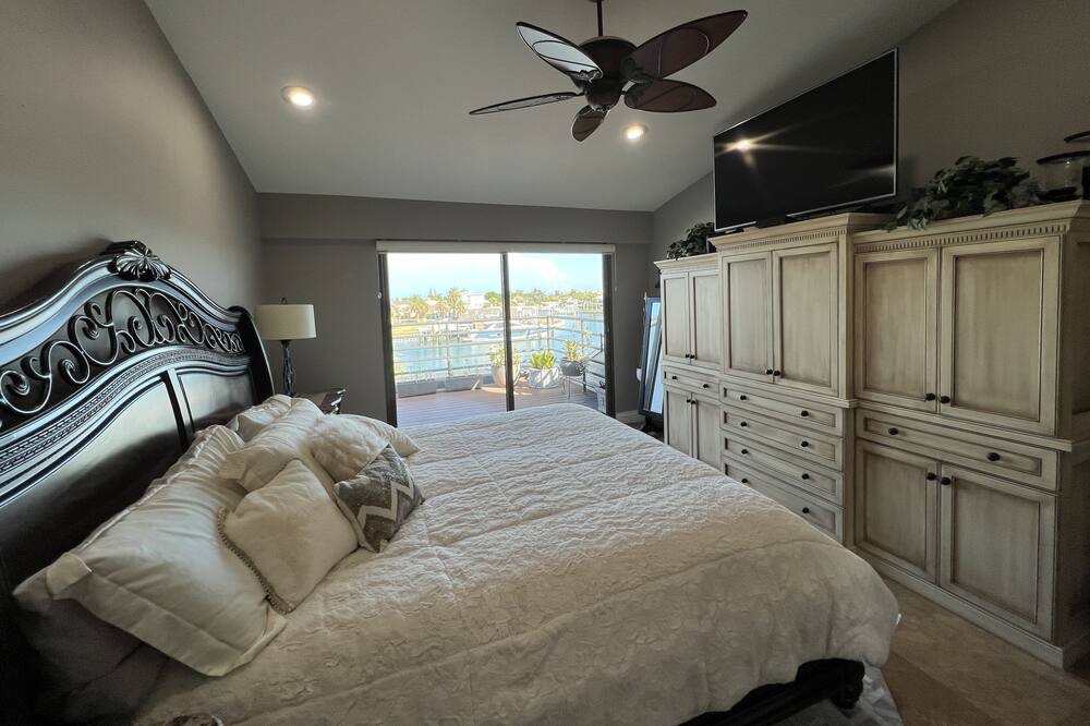 Photo of Bedroom in Tierra Verde