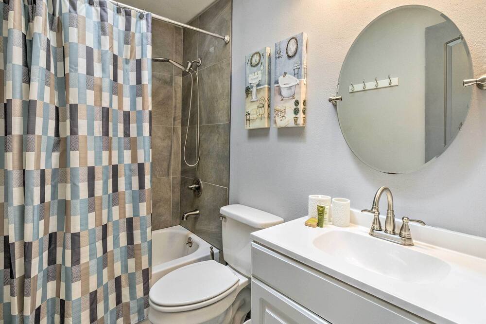 Photo of Bathroom in Goldenrod