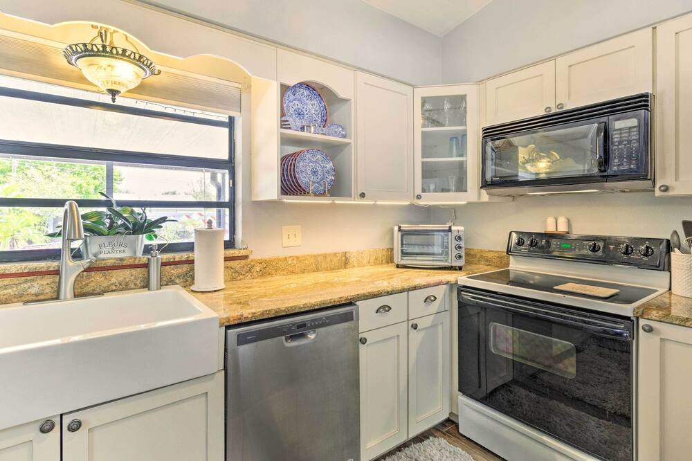 Photo of Kitchen in Goldenrod