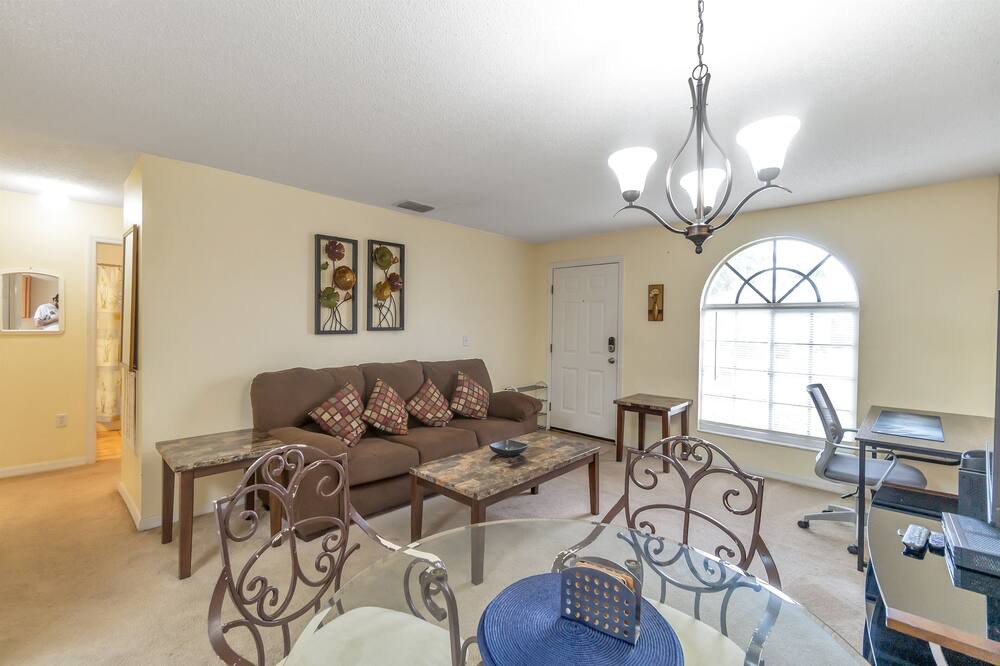 Photo of Livingroom in Fedhaven