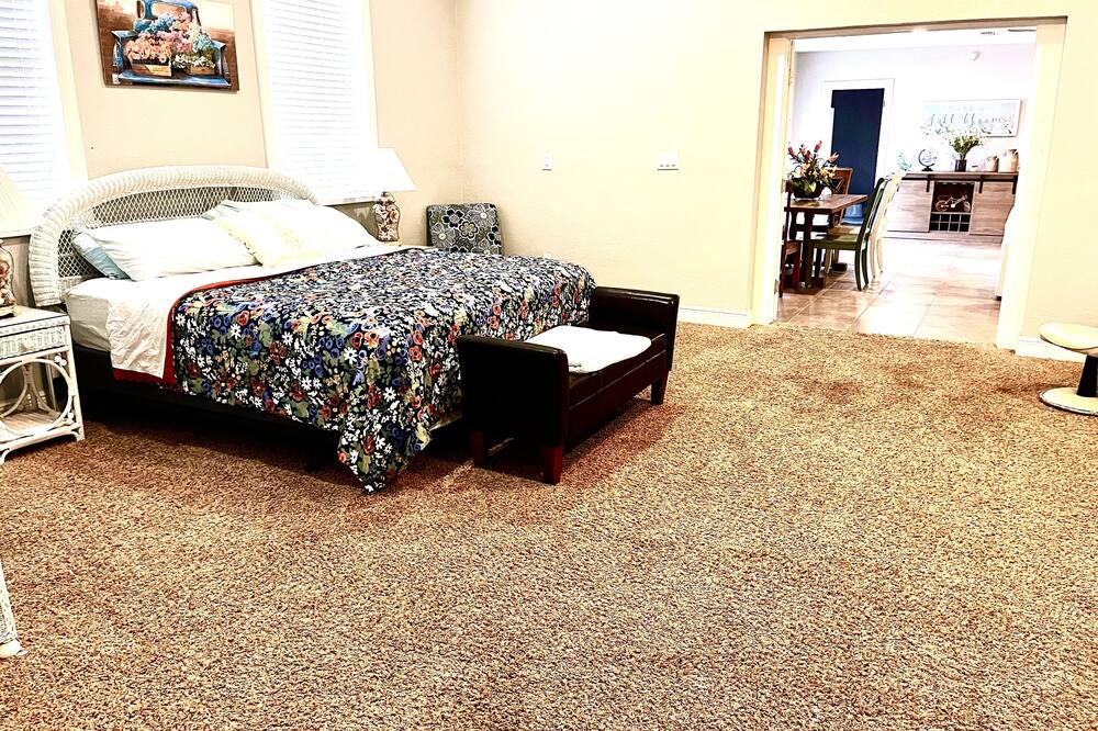 Photo of Bedroom in Westchase
