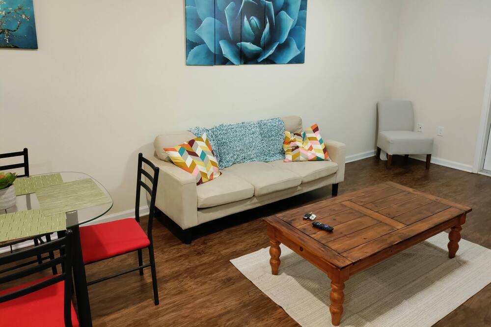 Photo of Livingroom in Deerwood