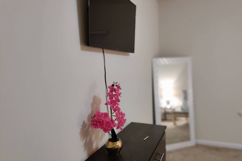 Photo of Bedroom in Deerwood
