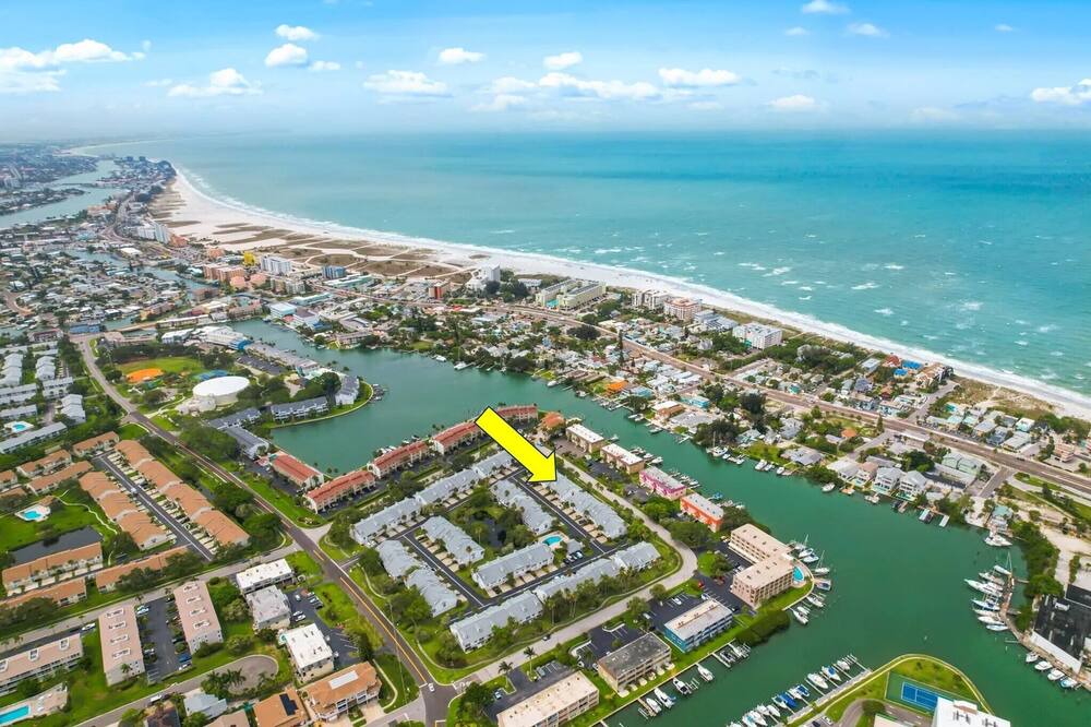 Photo of Outdoor in Capri Isle