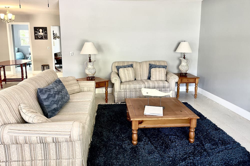Photo of Livingroom in Tavares