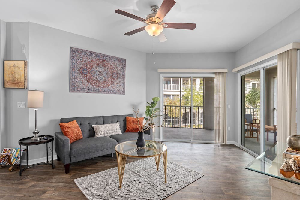 Photo of Livingroom in Ocoee
