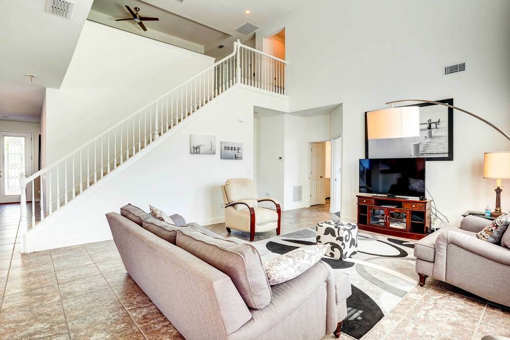 Photo of Bedroom in Seffner Community Alliance