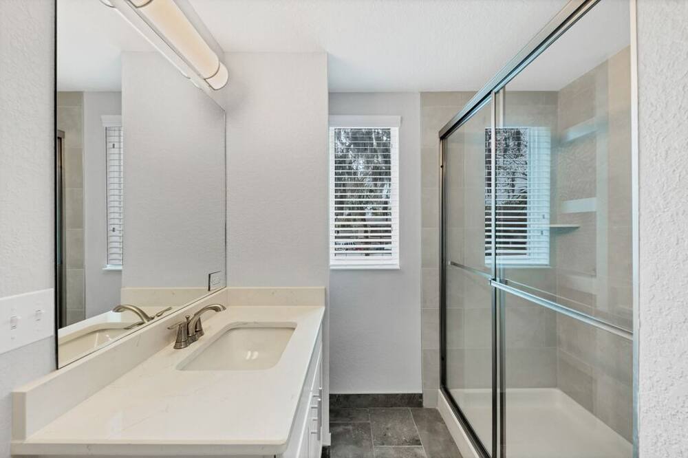 Photo of Bathroom in Indian Beach Sapphire Shores