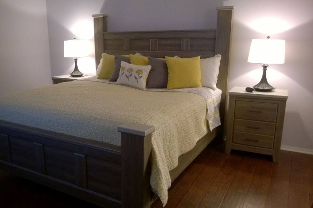 Photo of Bedroom in Candler