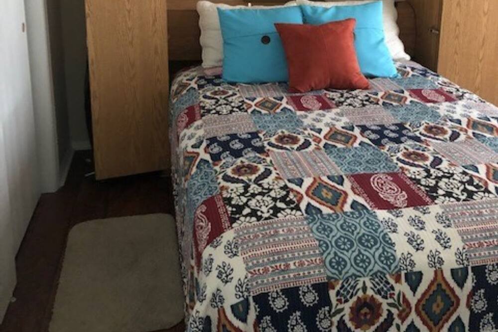 Photo of Bedroom in Candler