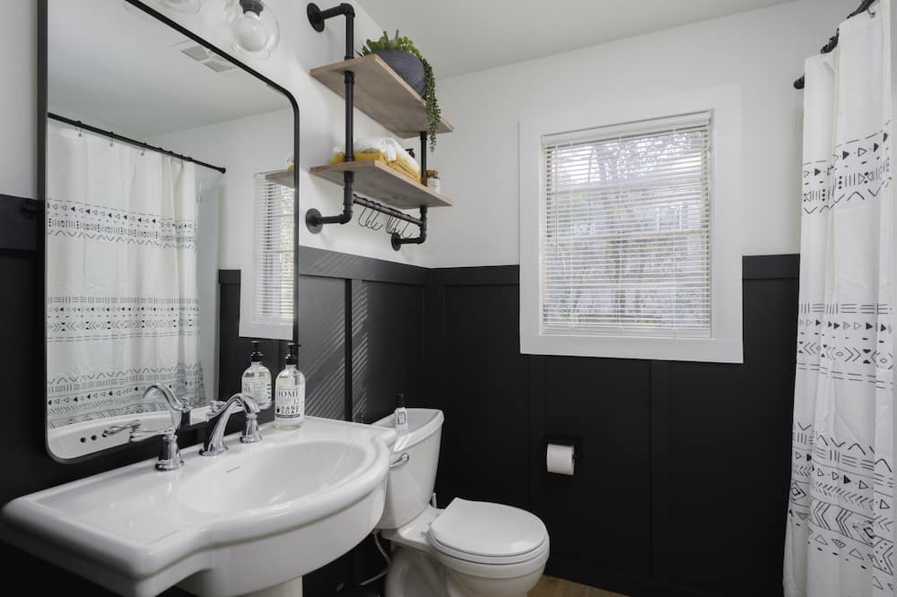 Photo of Bathroom in Duckpond