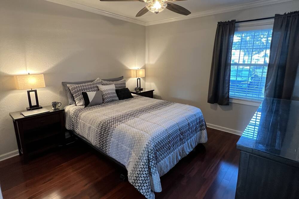 Photo of Bedroom in Coquina Key