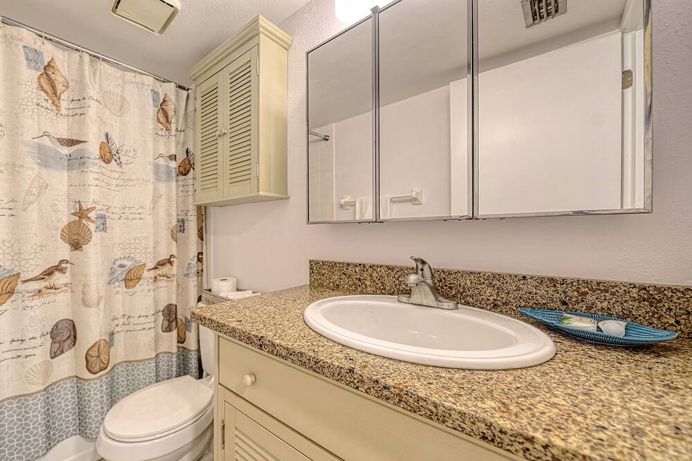 Photo of Bathroom in Gulf Gate Estates
